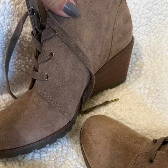 Dr Scholls wedge Ankle Boots nwot - Picture 11 of 13